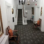 מלון White Linen Whitby, Only 4*