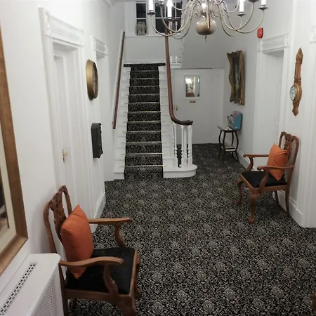 Szálloda White Linen Whitby, Only 4*