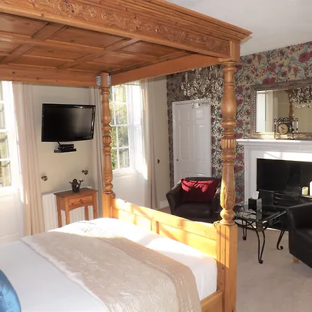 Hotel White Linen Whitby, Only