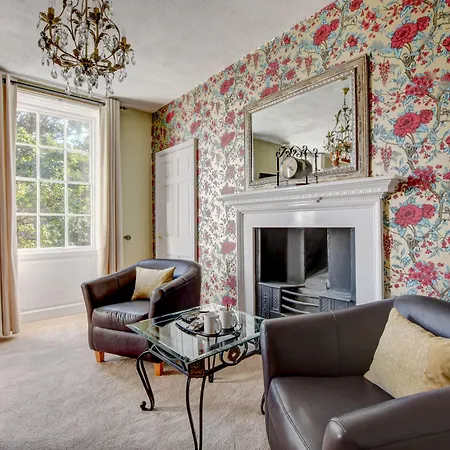 酒店 White Linen Whitby, Only 4*