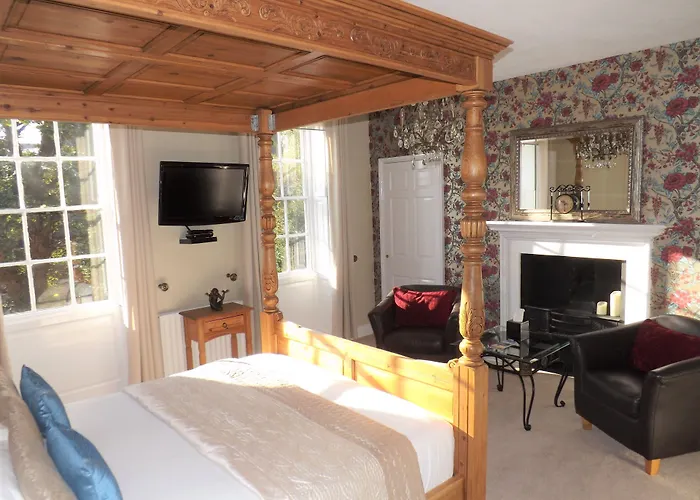 Hotel White Linen Whitby, Only