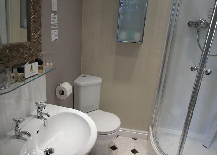 White Linen Whitby, Only Hotel 4*