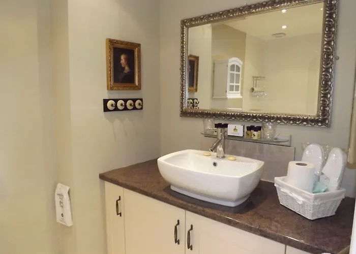 White Linen Whitby, Only Hotel