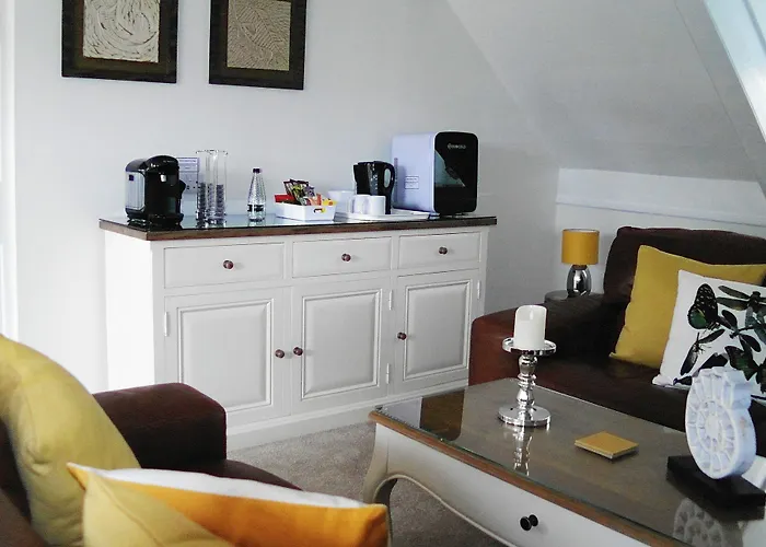 Hotel White Linen Whitby, Only 4*