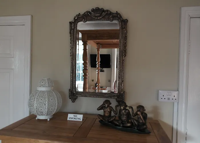 Hotel White Linen Whitby, Only 4*